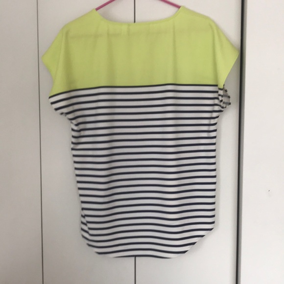 Chico’s Short Sleeved Blouse - Picture 2 of 3